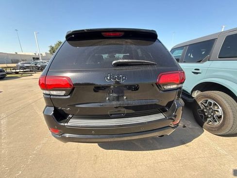 Used 2018 Jeep Grand Cherokee Altitude AWD/4WD image 8