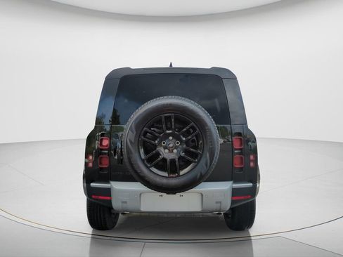 Used 2025 Land Rover Defender 110 S AWD/4WD image 6