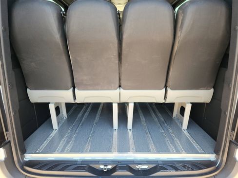 Used 2024 Mercedes-Benz Sprinter 3500 image 31