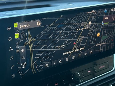 Used 2023 Nissan Altima 2.5 SR w/ SR Premium Package image 19