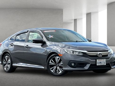 Used 2018 Honda Civic EX-T image 2