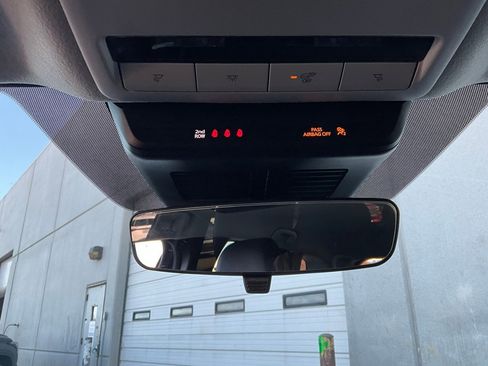 Used 2025 MAZDA CX-50 AWD 2.5 S w/ Select Package image 17