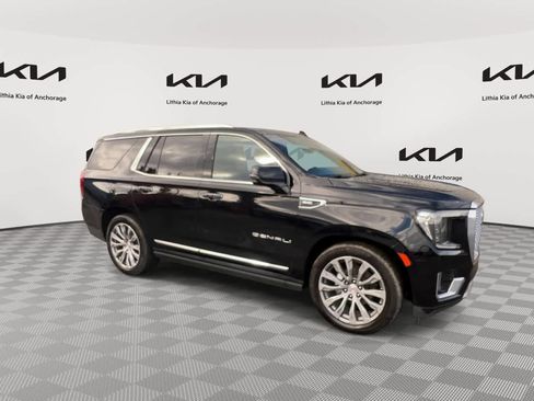 Used 2021 GMC Yukon Denali w/ Denali Ultimate Package AWD/4WD image 2