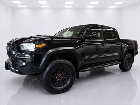 Used 2018 Toyota Tacoma TRD Pro AWD/4WD image 12