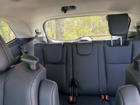 Used 2025 Subaru Ascent Limited image 12