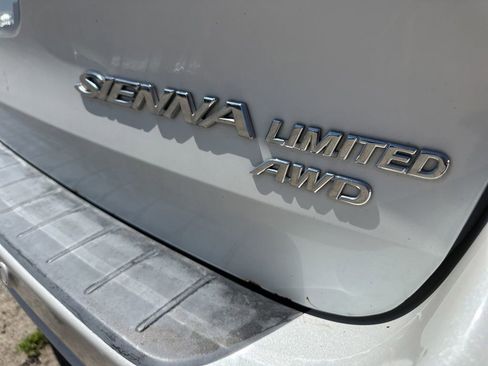 Used 2006 Toyota Sienna XLE Limited AWD/4WD image 11