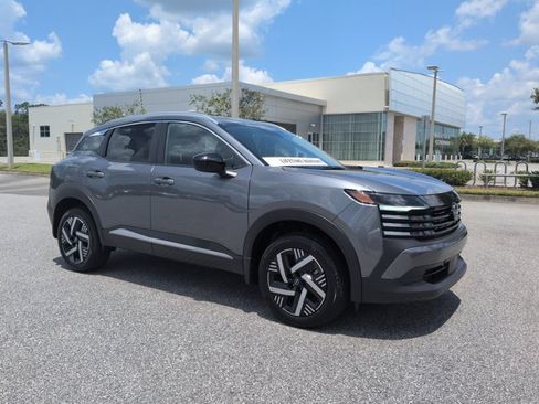 Certified 2026 Nissan Kicks SV FWD image 2