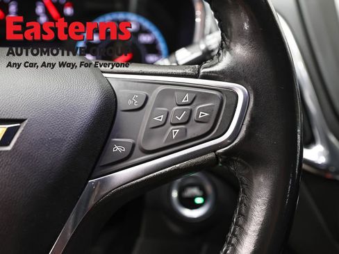 Used 2018 Chevrolet Equinox LT image 16