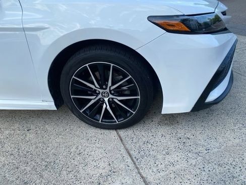 Used 2022 Toyota Camry SE FWD image 24