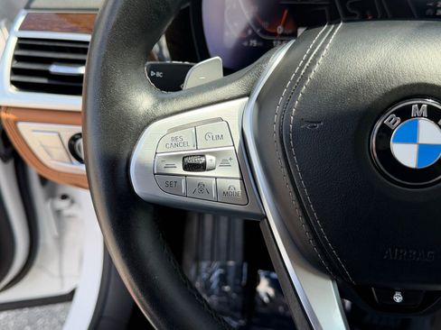 Certified 2022 BMW 750i xDrive AWD/4WD image 29