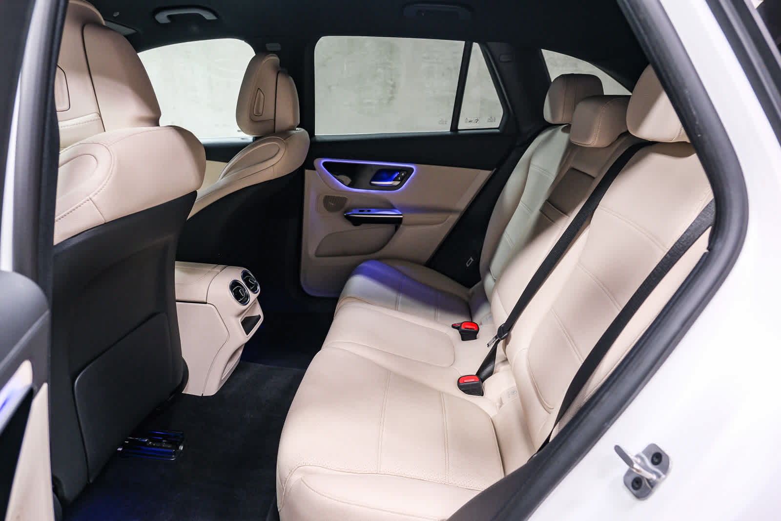 Used 2023 Mercedes-Benz GLC 300 image 23