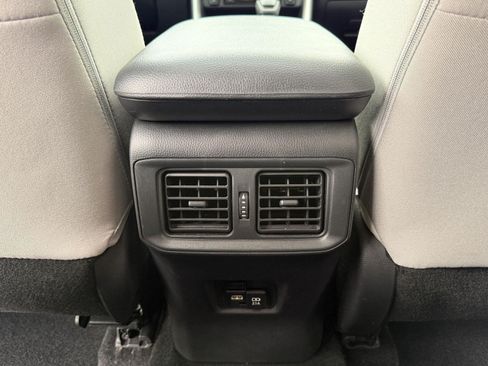 Used 2021 Toyota RAV4 XLE w/ Convenience Package AWD/4WD image 29
