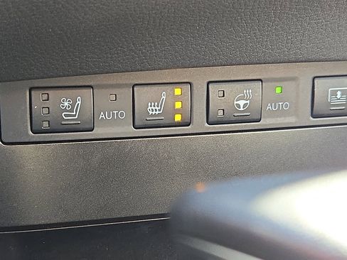 Certified 2023 Lexus ES 300h w/ Luxury Package image 25