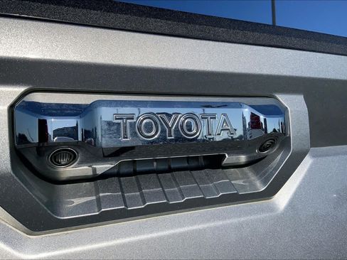 Used 2024 Toyota Tundra Limited AWD/4WD image 31