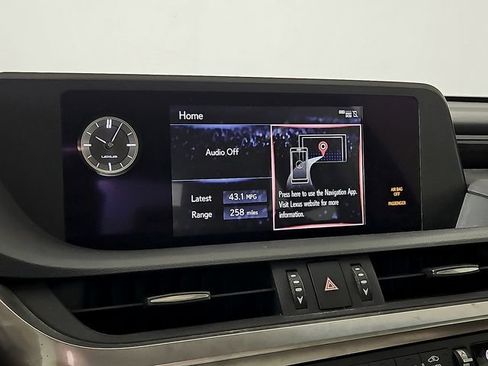 Used 2021 Lexus ES 300h w/ Premium Package image 18