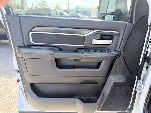 Used 2024 RAM 3500 Big Horn image 26