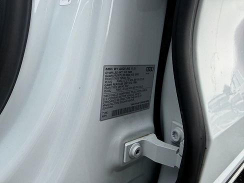 Used 2021 Audi Q8 Prestige w/ Prestige Package image 35