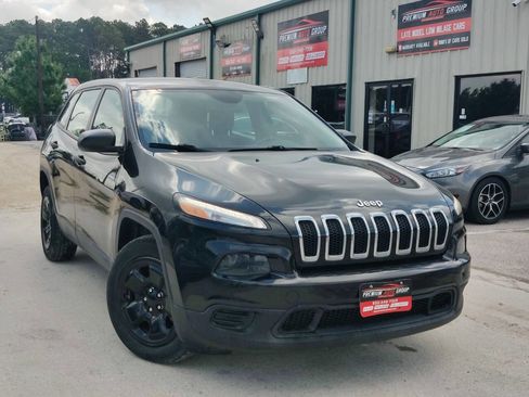 Used 2014 Jeep Cherokee Sport image 1