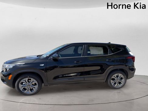 New 2026 Kia Seltos LX FWD image 6