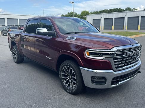 Used 2025 RAM 1500 Limited AWD/4WD image 3