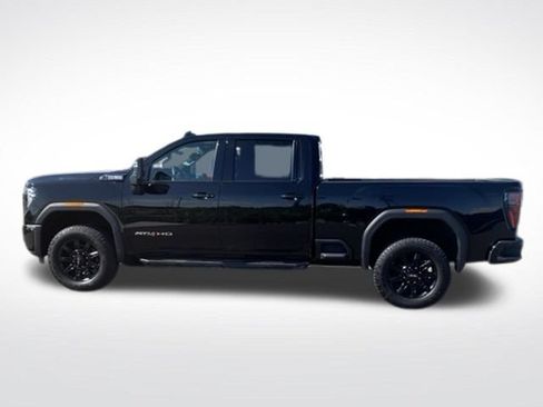 Used 2025 GMC Sierra 3500 AT4 w/ Technology Package AWD/4WD image 2