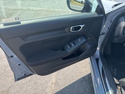 Used 2023 Honda Civic Sport image 26