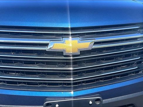 Used 2023 Chevrolet Traverse LT AWD/4WD image 28