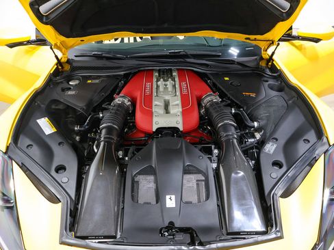 Used 2022 Ferrari 812 GTS image 59