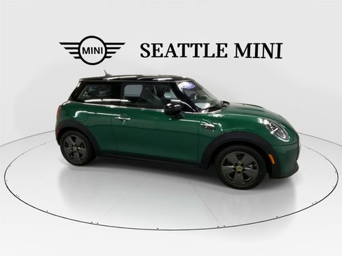 Certified 2024 MINI Cooper SE image 13