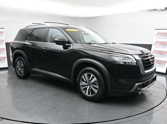 Used 2023 Nissan Pathfinder SL video 2