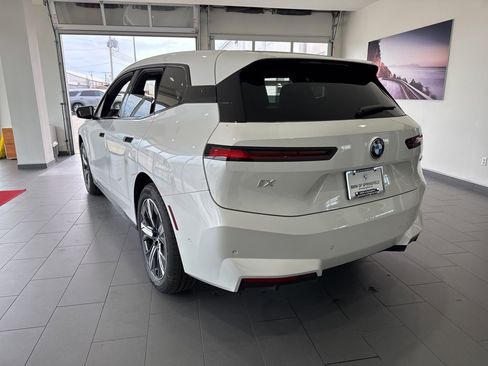 New 2026 BMW iX xDrive60 image 6