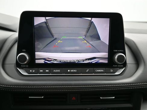 Certified 2024 Nissan Rogue SV image 19