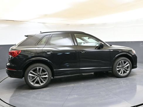 Used 2025 Audi Q3 2.0T Premium w/ Convenience Package AWD/4WD image 6