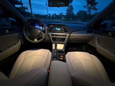 Used 2015 Hyundai Sonata SE FWD image 13