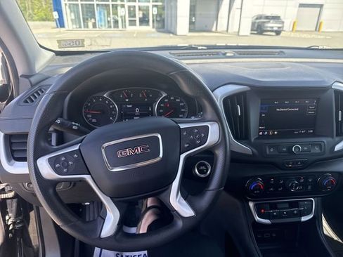 Used 2022 GMC Terrain SLE w/ Driver Convenience Package AWD/4WD image 11