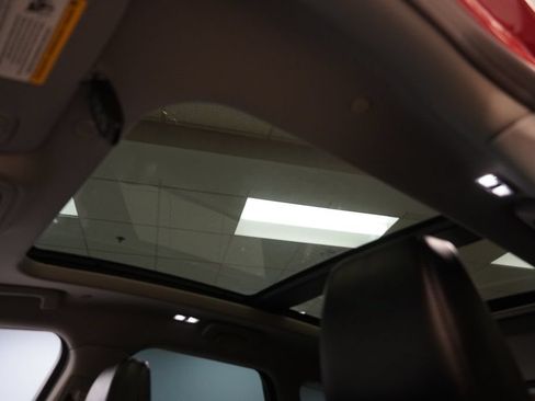 Used 2022 Lincoln Corsair AWD w/ Premium Package image 4