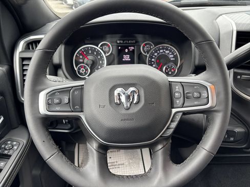 Used 2025 RAM 2500 Big Horn AWD/4WD image 30