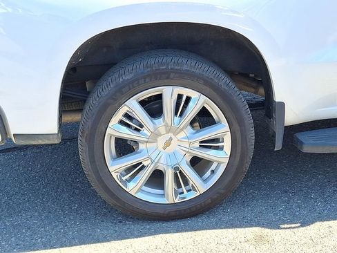 Used 2024 Chevrolet Silverado 1500 High Country w/ High Country Premium Package AWD/4WD image 24