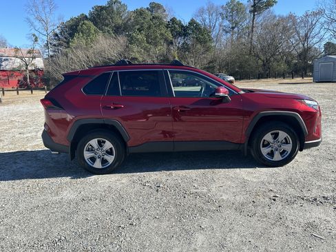 Used 2024 Toyota RAV4 XLE w/ Convenience Package image 4