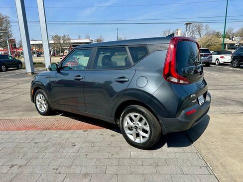Used 2022 Kia Soul LX w/ Technology Package image 5