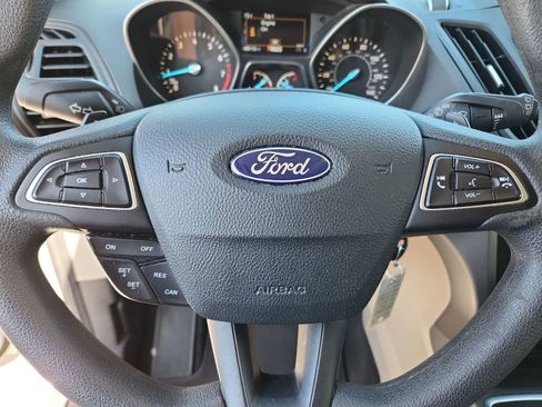 Used 2017 Ford Escape SE w/ Equipment Group 201A image 27