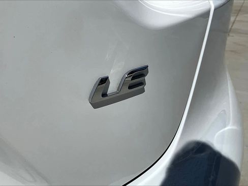 Used 2021 Toyota Corolla LE image 10