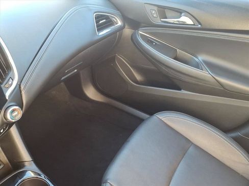 Used 2017 Chevrolet Cruze Premier FWD image 34