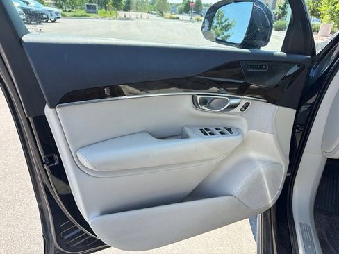 Used 2019 Volvo XC90 T6 Momentum w/ Advanced Package AWD/4WD image 5