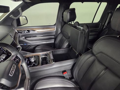 Certified 2024 Jeep Grand Wagoneer L Base image 22