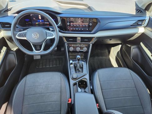 Certified 2023 Volkswagen Taos SE w/ Panoramic Sunroof Package AWD/4WD image 24