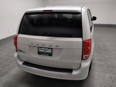Used 2019 Dodge Grand Caravan SE FWD image 7