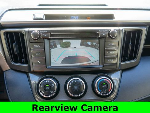Used 2015 Toyota RAV4 LE AWD/4WD image 22
