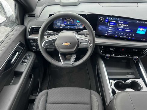 New 2026 Chevrolet Suburban LS image 13