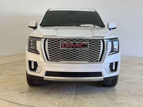 Used 2024 GMC Yukon XL Denali w/ Advanced Technology Package AWD/4WD image 6